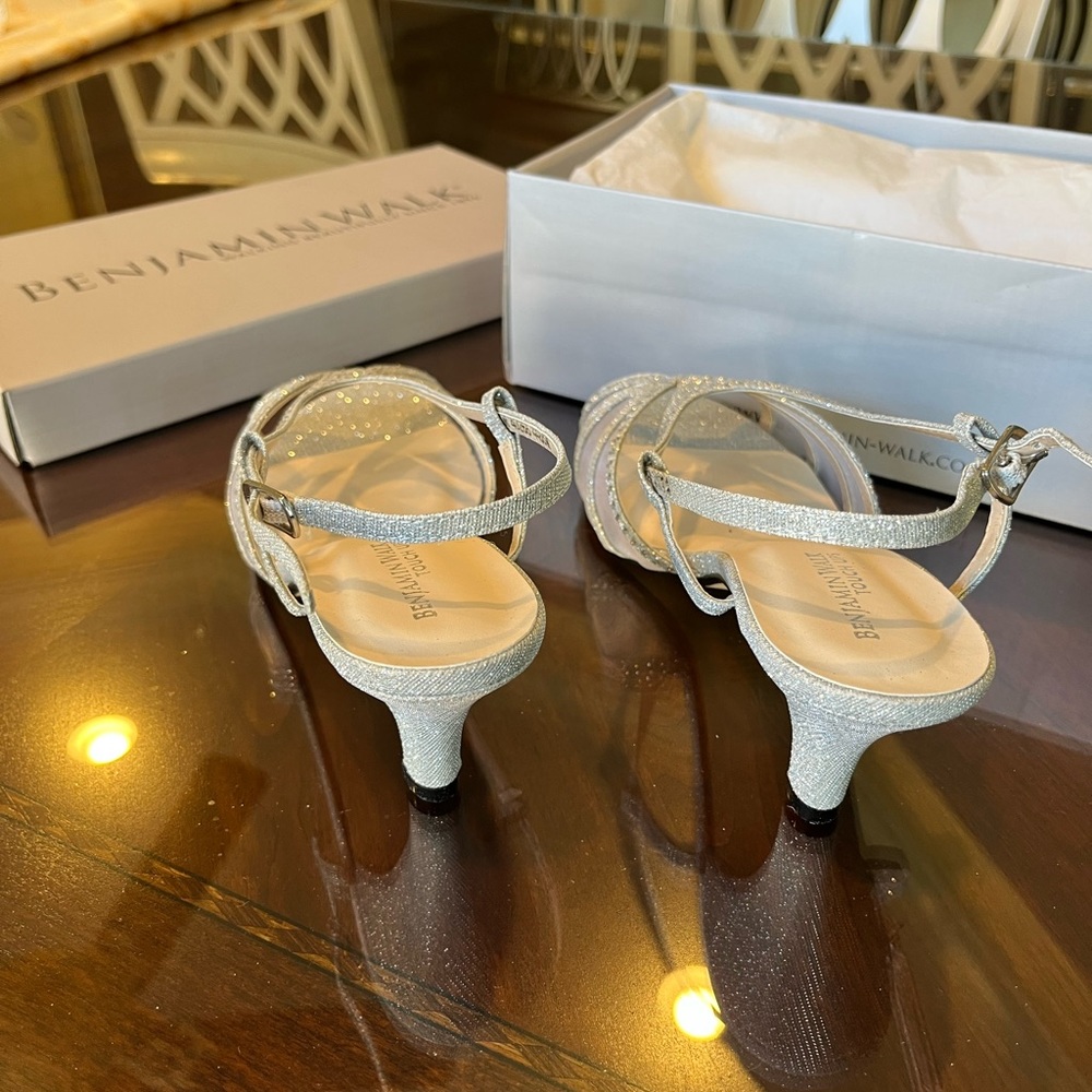 BENJAMIN WALK Touch Ups Clara Silver Heels - Picture 7 of 11